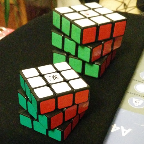 Forty-two millimetre die yan zan chi three by three Rubik's cube